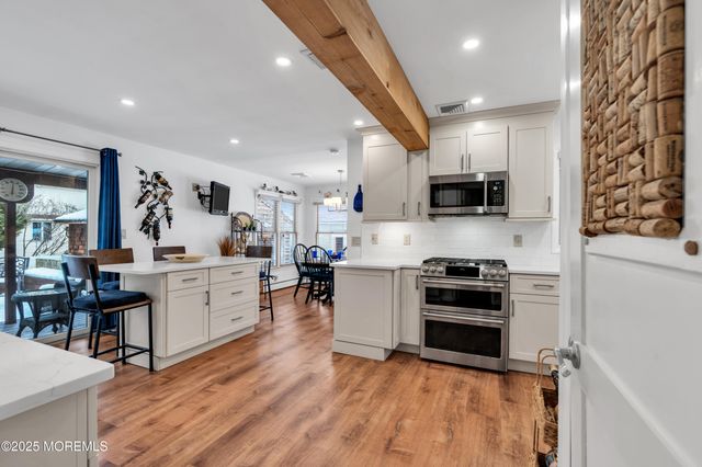 33 W Bayview Avenue, Ocean Gate, NJ 08740