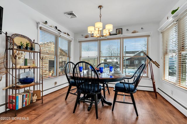 33 W Bayview Avenue, Ocean Gate, NJ 08740