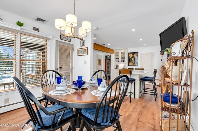 33 W Bayview Avenue, Ocean Gate, NJ 08740