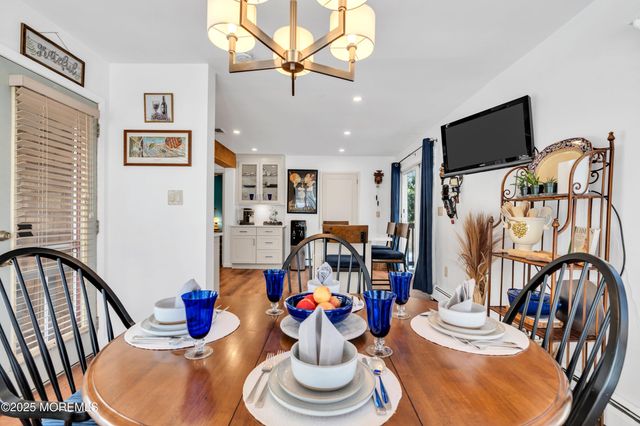 33 W Bayview Avenue, Ocean Gate, NJ 08740