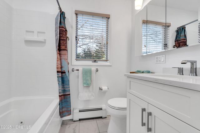 33 W Bayview Avenue, Ocean Gate, NJ 08740