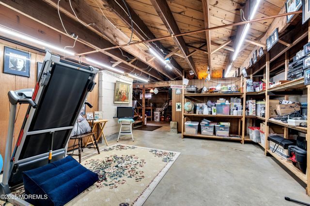 33 W Bayview Avenue, Ocean Gate, NJ 08740