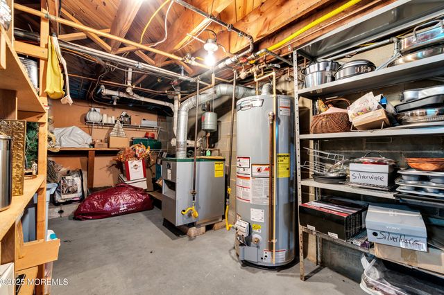 33 W Bayview Avenue, Ocean Gate, NJ 08740