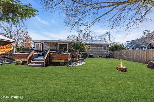 33 W Bayview Avenue, Ocean Gate, NJ 08740