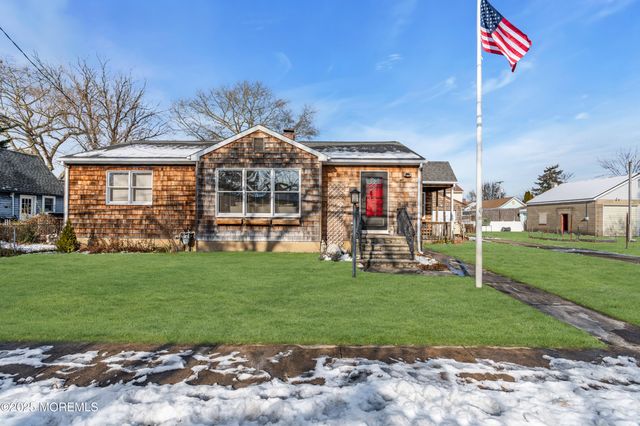 33 W Bayview Avenue, Ocean Gate, NJ 08740