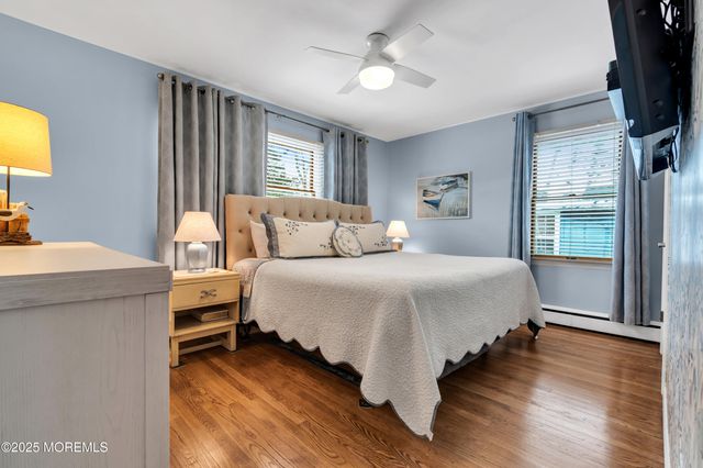 33 W Bayview Avenue, Ocean Gate, NJ 08740