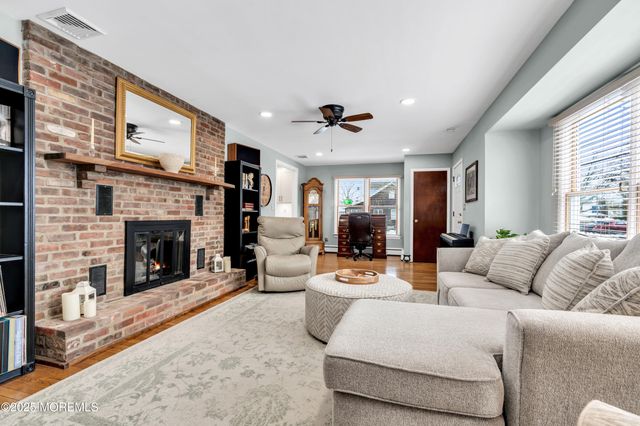 33 W Bayview Avenue, Ocean Gate, NJ 08740