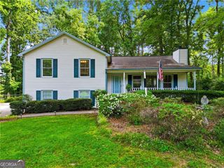 6166 Picketts Ridge NW, Acworth, GA 30101