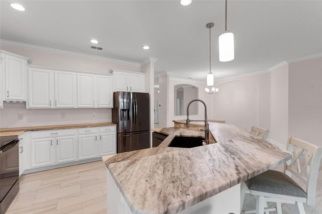 8972 DOVE VALLEY WAY, Davenport, FL 33896