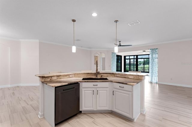 8972 DOVE VALLEY WAY, Davenport, FL 33896