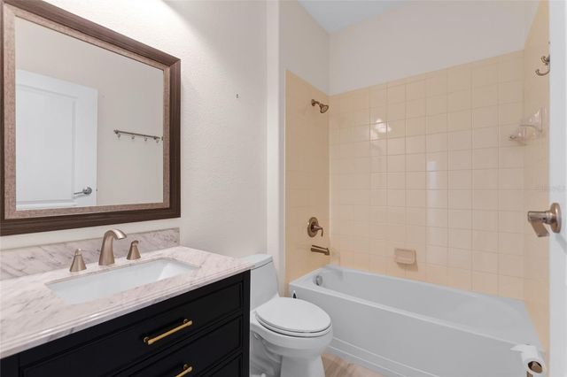 8972 DOVE VALLEY WAY, Davenport, FL 33896