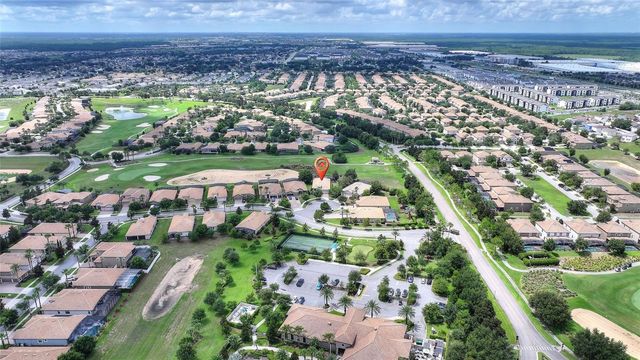 8972 DOVE VALLEY WAY, Davenport, FL 33896