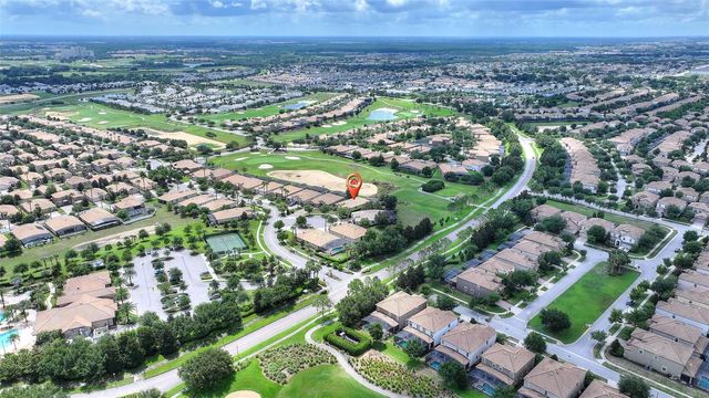 8972 DOVE VALLEY WAY, Davenport, FL 33896