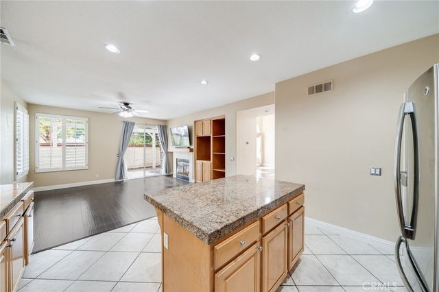 11761 Fricker Ave, Tustin, CA 92782