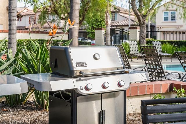 11761 Fricker Ave, Tustin, CA 92782
