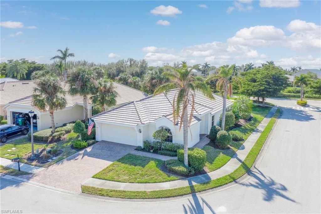 Image 2 of property listing at 2688 Astwood CT, Cape Coral, FL 33991