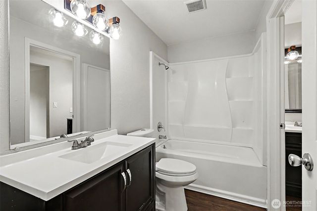 33020 22nd Place S, Federal Way, WA 98003