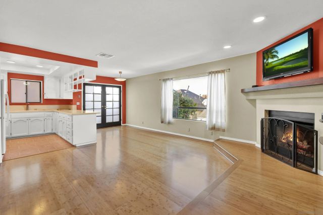4585 51St 4, San Diego, CA 92115
