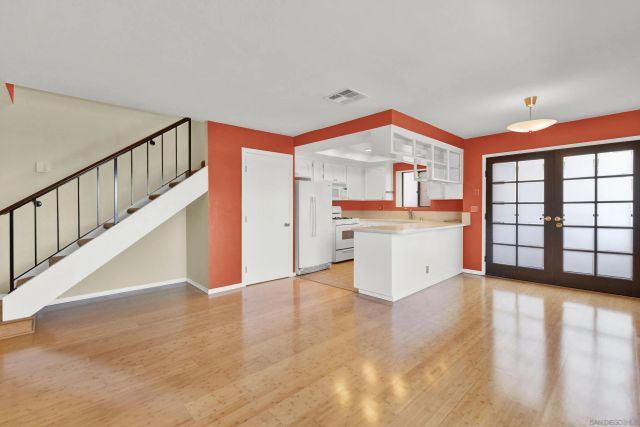 4585 51St 4, San Diego, CA 92115