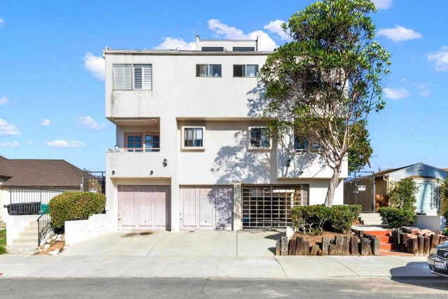 4585 51St 4, San Diego, CA 92115