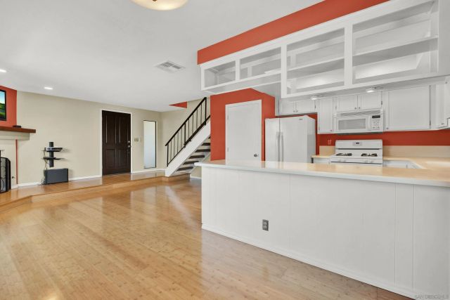 4585 51St 4, San Diego, CA 92115
