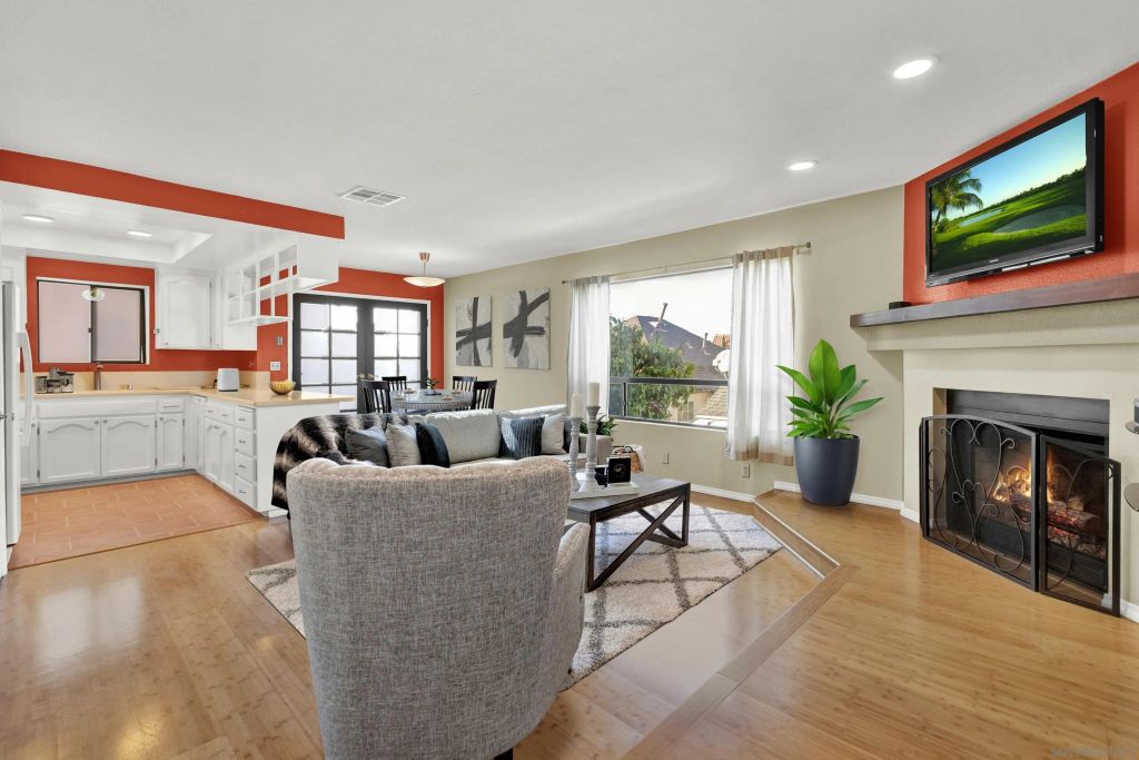 4585 51St 4, San Diego, CA 92115