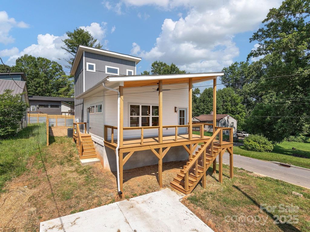 42 Cedar Street, Asheville, NC 28803