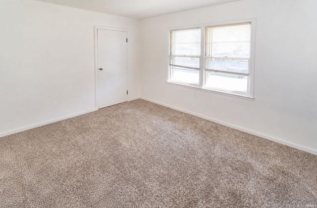 5566 Martin Road, Newburgh, IN 47630