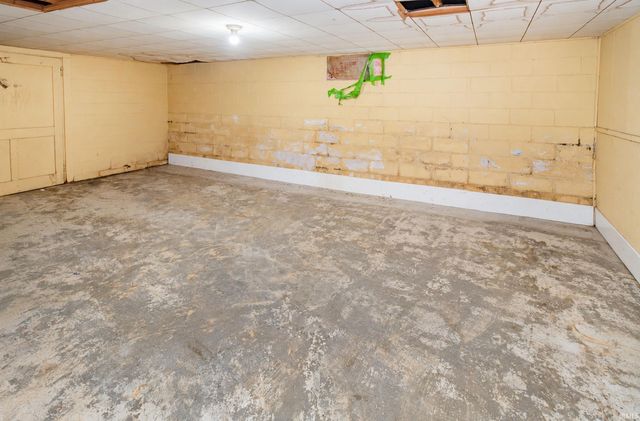 5566 Martin Road, Newburgh, IN 47630