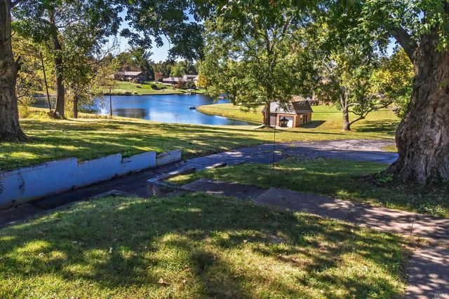 5566 Martin Road, Newburgh, IN 47630