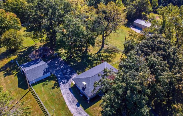 5566 Martin Road, Newburgh, IN 47630