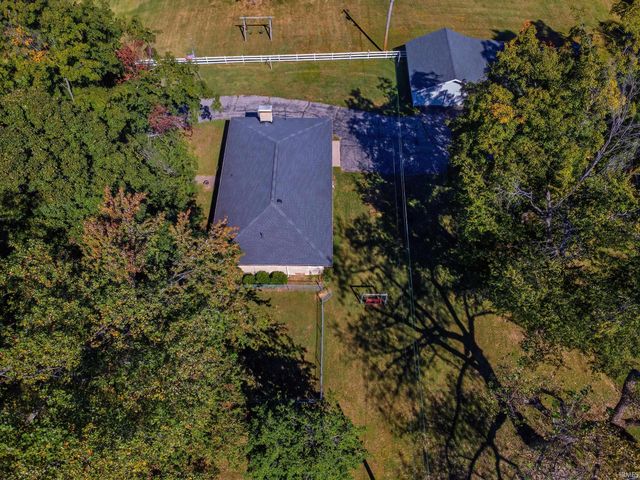 5566 Martin Road, Newburgh, IN 47630