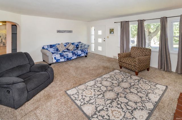 5566 Martin Road, Newburgh, IN 47630