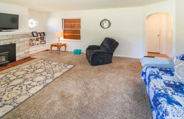5566 Martin Road, Newburgh, IN 47630