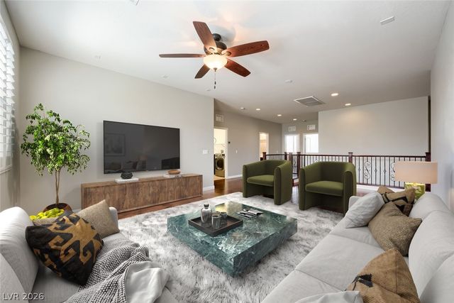 7038 Chestnut Valley Street, Las Vegas, NV 89166