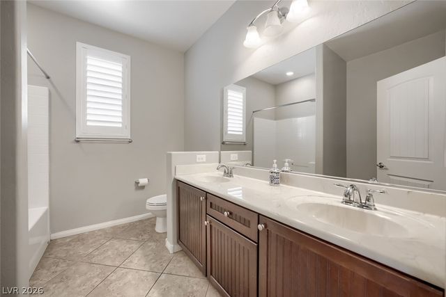 7038 Chestnut Valley Street, Las Vegas, NV 89166