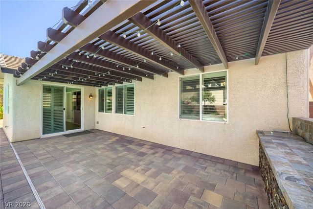 7038 Chestnut Valley Street, Las Vegas, NV 89166
