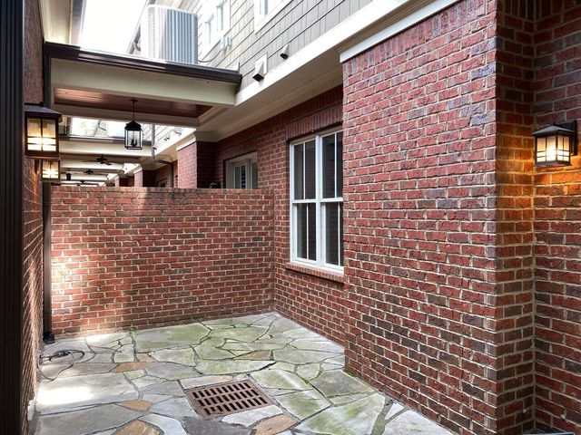105 E 03rd Street, Chattanooga, TN 37403
