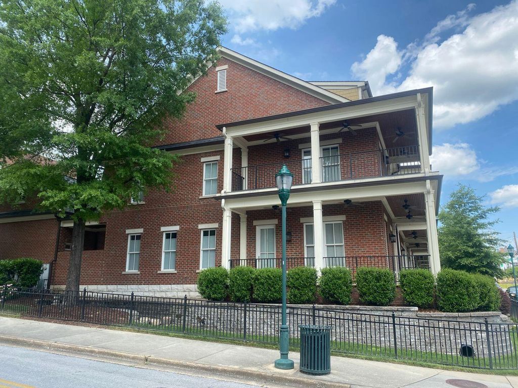 105 E 03rd Street, Chattanooga, TN 37403