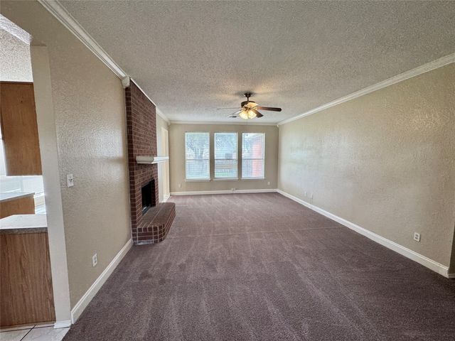 2720 Pioneer Lane, Lancaster, TX 75146