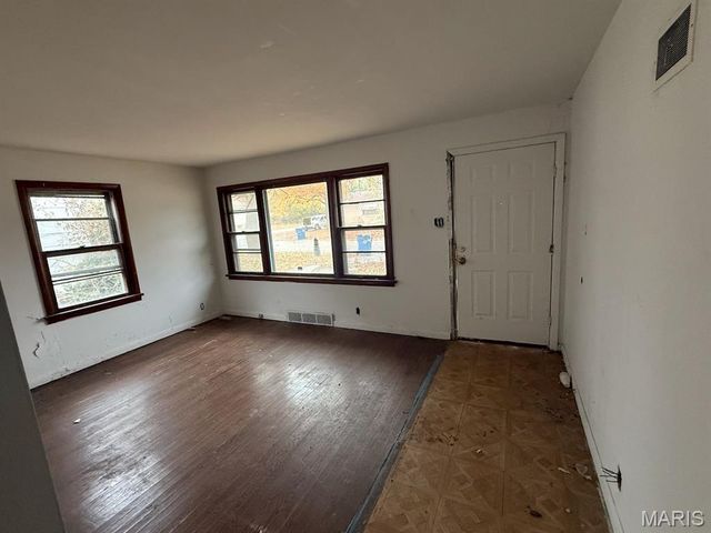 10449 Duke Drive, Unincorporated, MO 63136