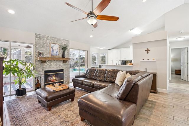 307 OAK LEAF CIRCLE, Lake Mary, FL 32746