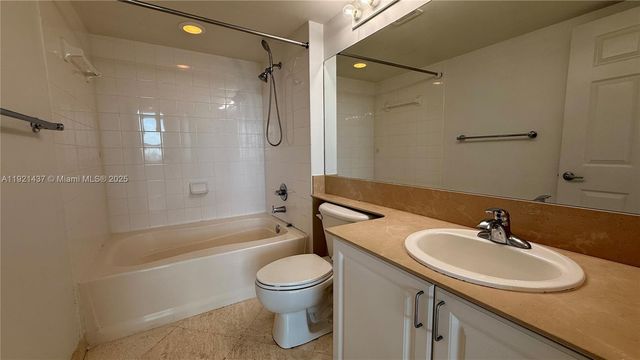 1155 Brickell Bay Dr PH104, Miami, FL 33131