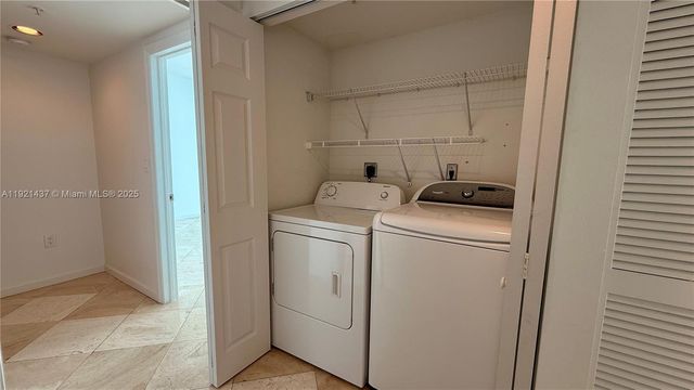 1155 Brickell Bay Dr PH104, Miami, FL 33131