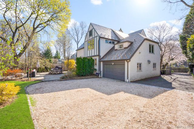 58 Burkewood Road, Mount Vernon, NY 10552