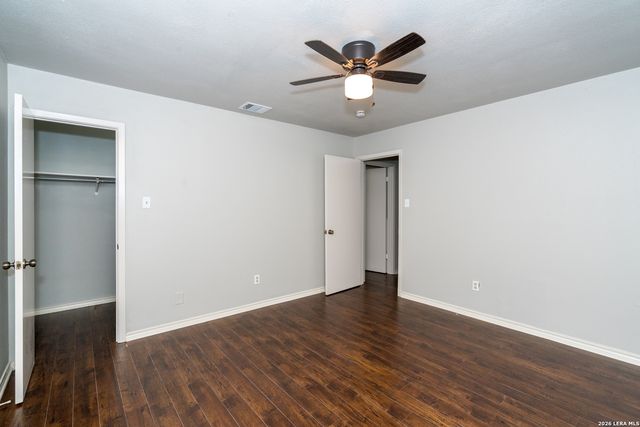 15503 WALNUT CREEK DR, San Antonio, TX 78247