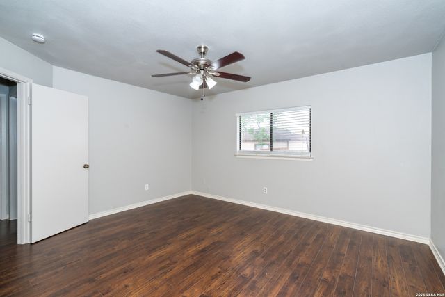 15503 WALNUT CREEK DR, San Antonio, TX 78247