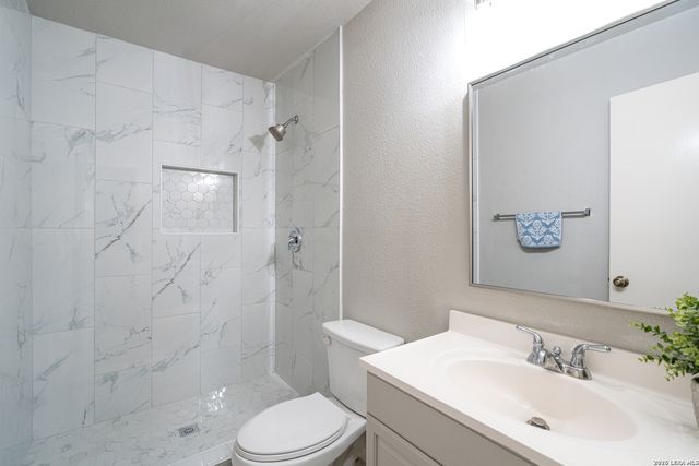 15503 WALNUT CREEK DR, San Antonio, TX 78247