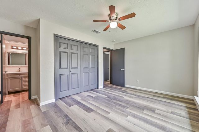 16718 Barcelona Drive, Friendswood, TX 77546