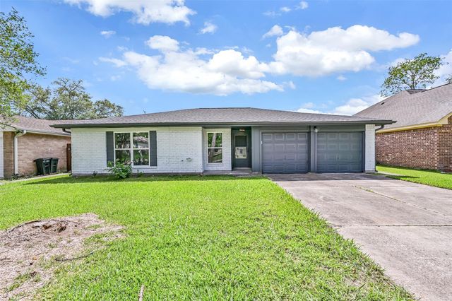 16718 Barcelona Drive, Friendswood, TX 77546